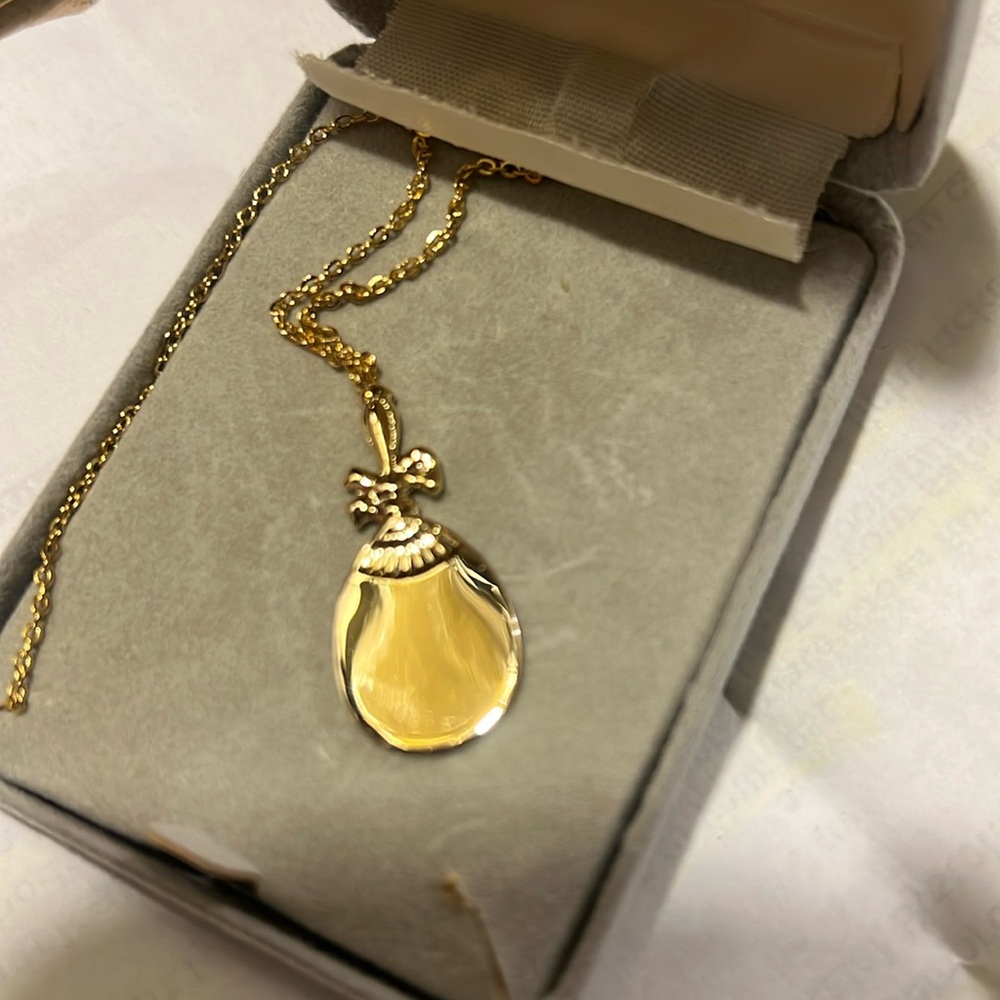 Children’s gold, pendant, and chain new